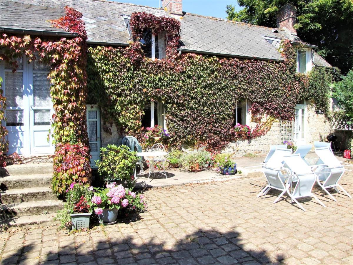 Le Glycine A Manoir Sainte Cecile Apartment Juvigny-Val-d'Andaine ภายนอก รูปภาพ