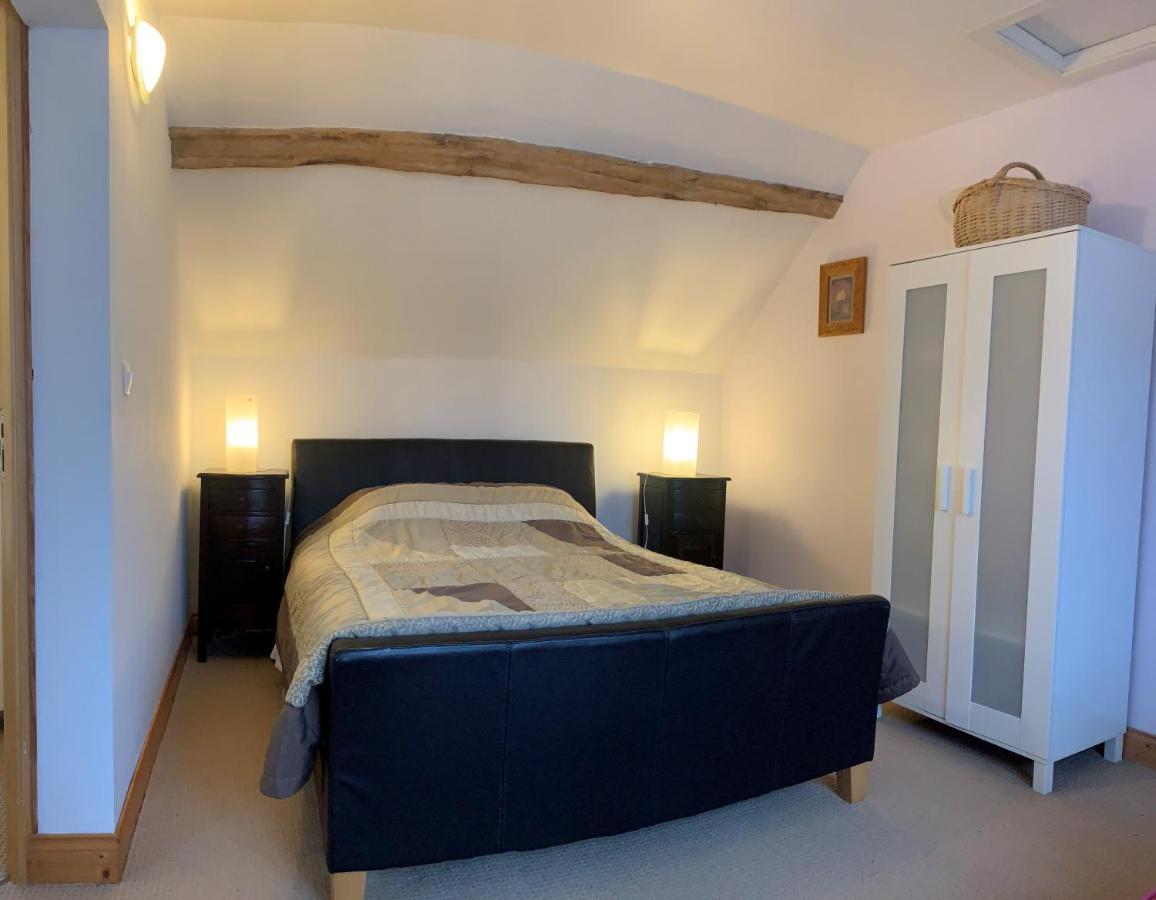 Le Glycine A Manoir Sainte Cecile Apartment Juvigny-Val-d'Andaine ภายนอก รูปภาพ