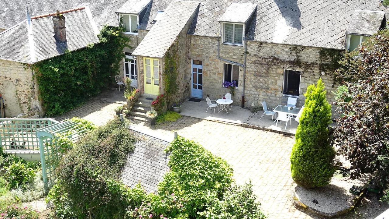 Le Glycine A Manoir Sainte Cecile Apartment Juvigny-Val-d'Andaine ภายนอก รูปภาพ