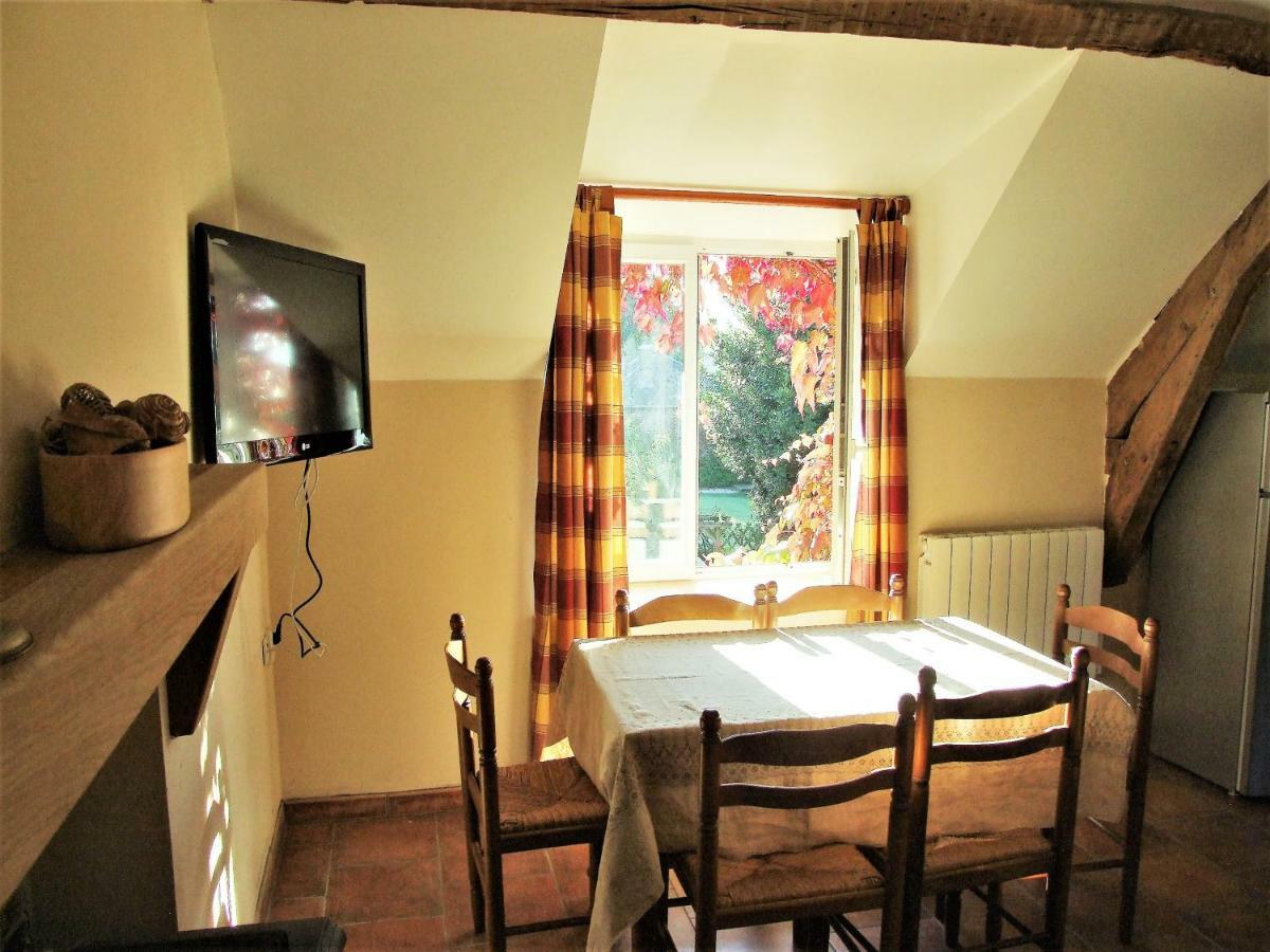 Le Glycine A Manoir Sainte Cecile Apartment Juvigny-Val-d'Andaine ภายนอก รูปภาพ